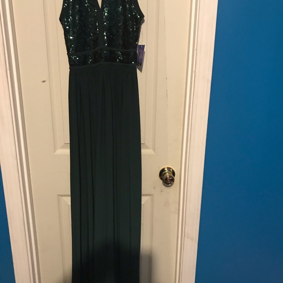 Dress - Picture 2 of 5